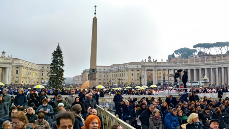 Abschied von Benedikt XVI.auf dem Petersplatz in Rom.