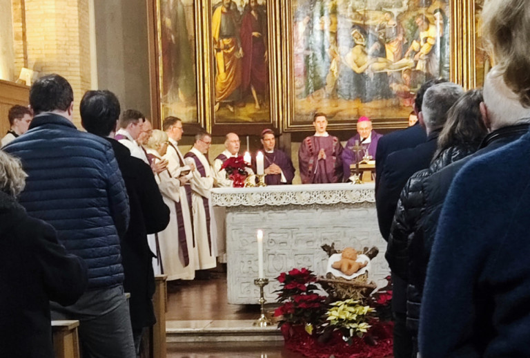 Abschied von Benedikt XVI.– Gedenkgottesdienst in Rom.